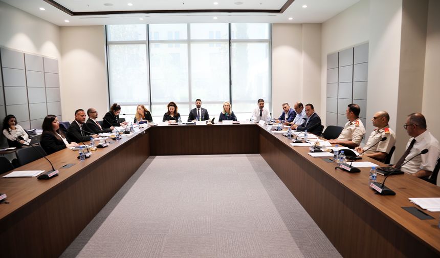 İdari, Kamu ve Sağlık İşleri Komitesi, iki yasa tasarısını onaylayarak Genel Kurul’a sevk etti