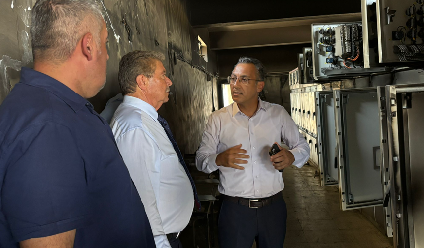 Başbakan Üstel ve hükümet ortakları Teknecik Santrali'ni ziyaret etti