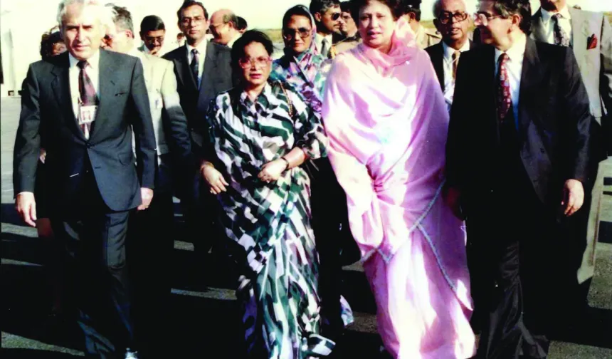 Bangladeş’in Modern Siyasi Tarihinde Bir Devir Kapandı: İlk Kadın Başbakan Halida Zia Vefat Etti