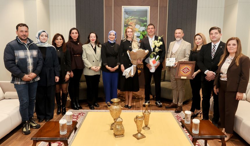 Nilden Erhürman, EVKAF iyilik gönüllüleri ile bir araya geldi