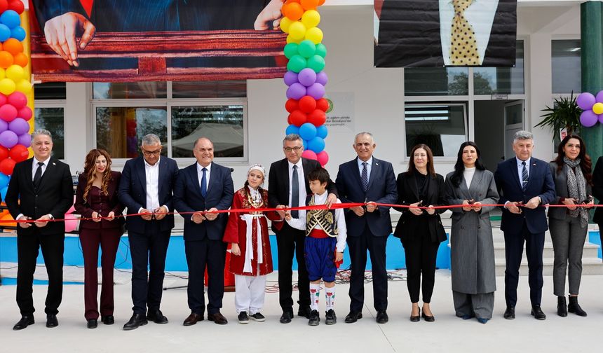 Cumhurbaşkanı Tufan Erhürman, Cihangir-Düzova İlkokulu yeni derslik açılışına katıldı