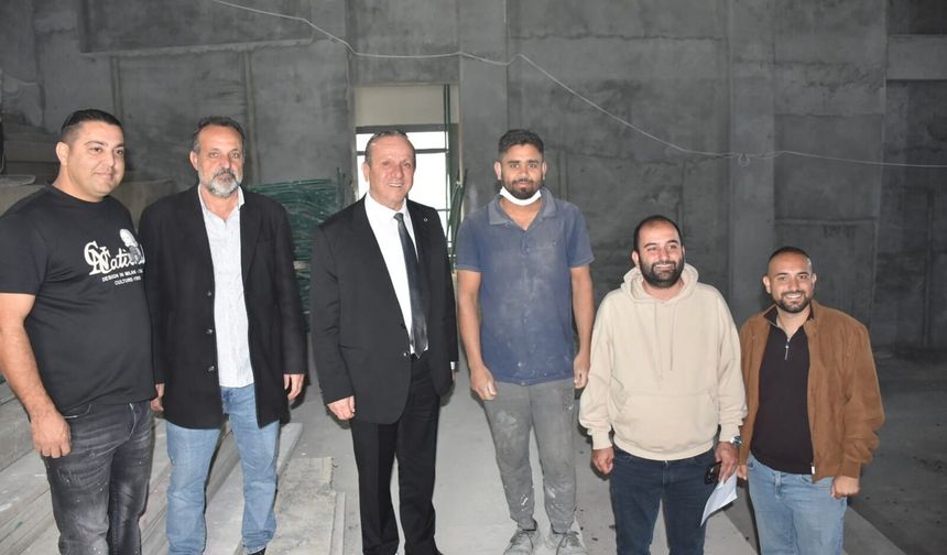 Ataoğlu, yapımı devam eden Devlet Tiyatroları binasını ziyaret ederek incelemelerde bulundu