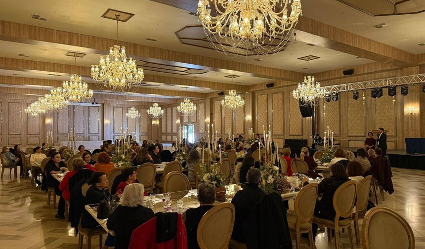 Çatalköy-Esentepe Belediye Başkanı Kırok, ÇADER’in 8 Mart etkinliğine katıldı