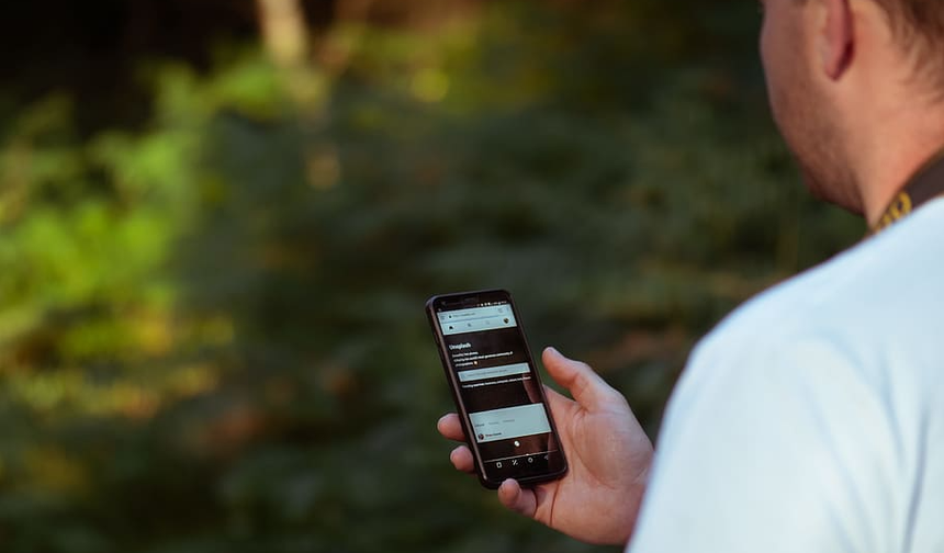 Güney Kıbrıs'ta olağanüstü hal durumunda cep telefonlarına SMS gönderme sistemi devreye alınıyor