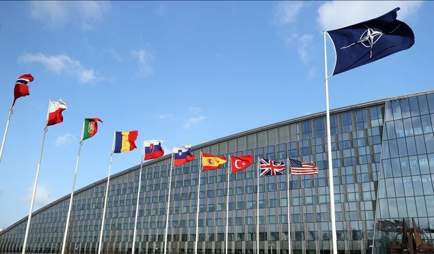 NATO Sözcüsü: NATO, Türkiye'ye doğru ilerleyen bir İran balistik füzesini bir kez daha başarıyla engelledi