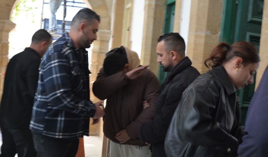 Üzerinden ve evinden yasaklı madde çıktı