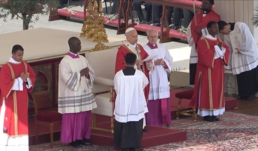 Papa 14. Leo, Paskalya mesajında silahların bırakılması ve barış çağrısı yaptı