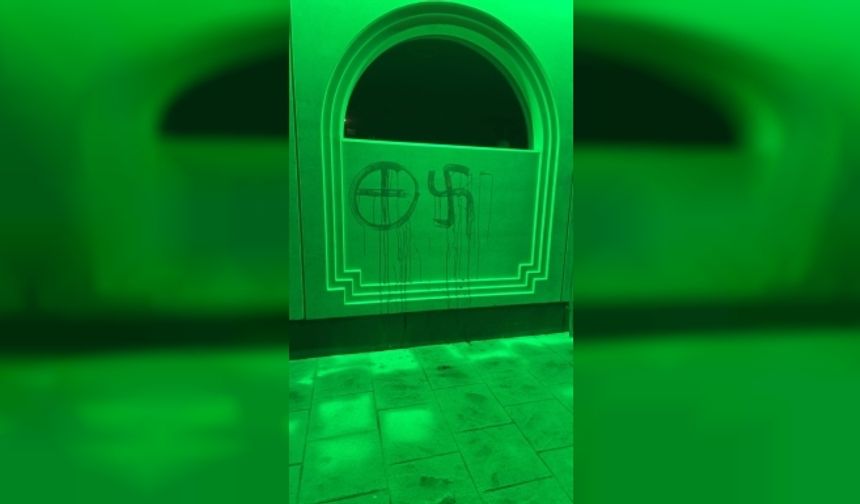 İsveç'te bir camiye ırkçı saldırı düzenlendi