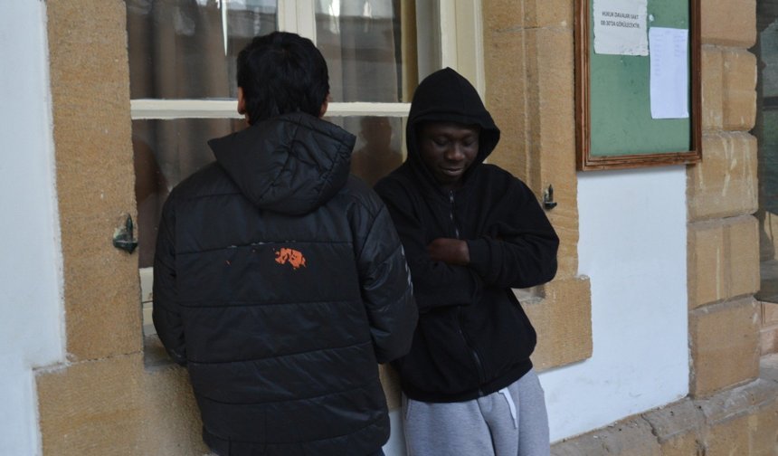 Eylem ve grevler ihraçları engelledi: Kaçak yaşam süren iki zanlıya ek tutukluluk