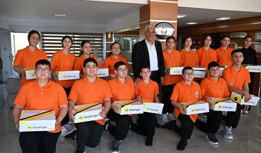 Güzelyurt Belediyesi Halk Dansları Ekibi 23 Nisan’da Uluslararası Şenlikte Sahnede