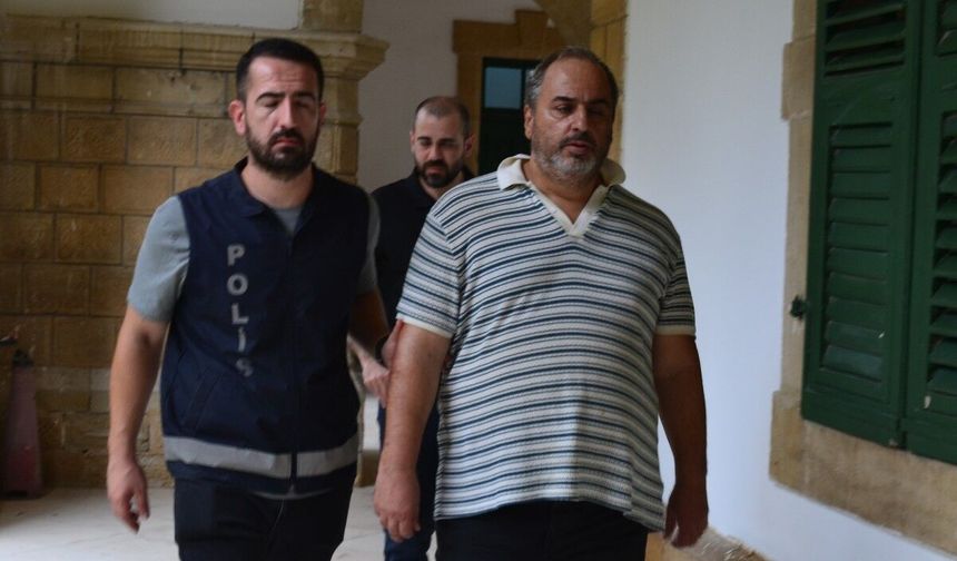 Altınları nakde çevirip komisyon aldığı iddia edildi