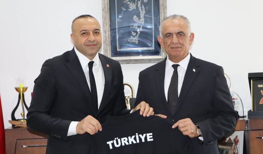 Çavuşoğlu, spor federasyonlarının başkanlarını kabul etti