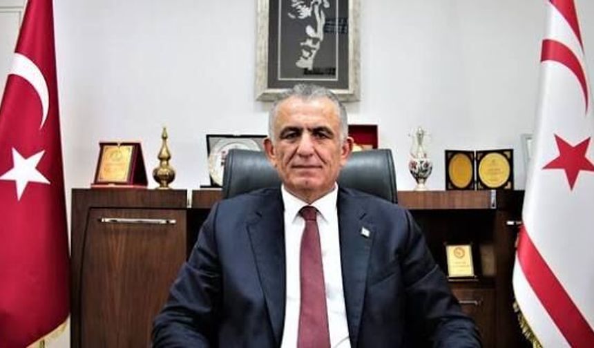 Çavuşoğlu’ndan Kar-İş’e: Samimiyetsiz olan kendileridir