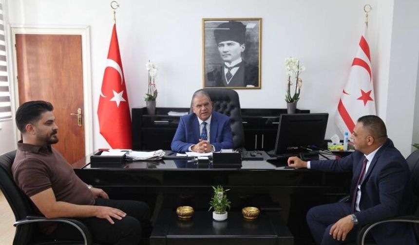 Sucuoğlu, Mağusalı taksicilerin sorunlarını dinledi