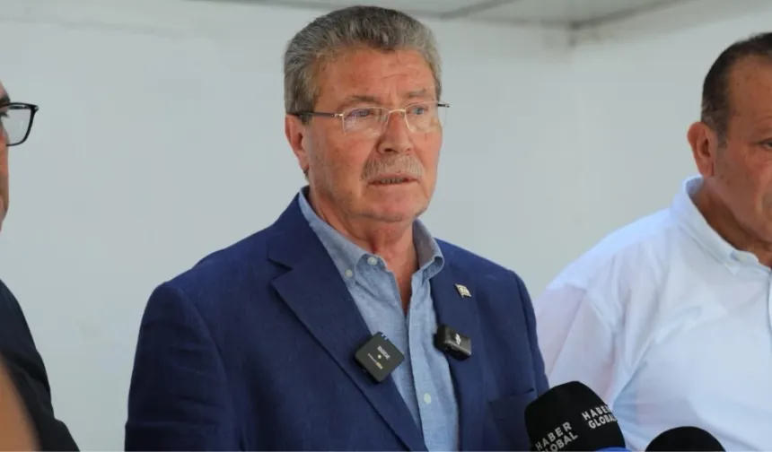 Ünal Üstel: Enkazla ilgili raporu bugün İstanbul'da alacağım