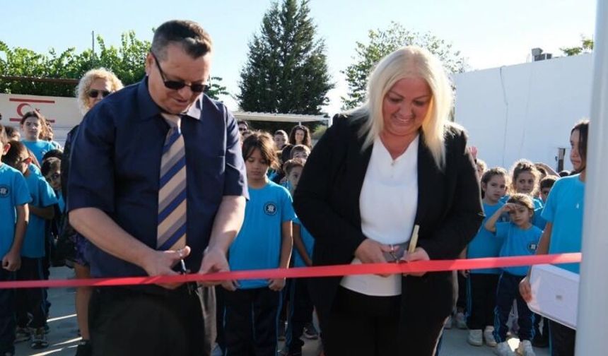 Çayırova İlkokulu’na yeni çocuk oyun parkı