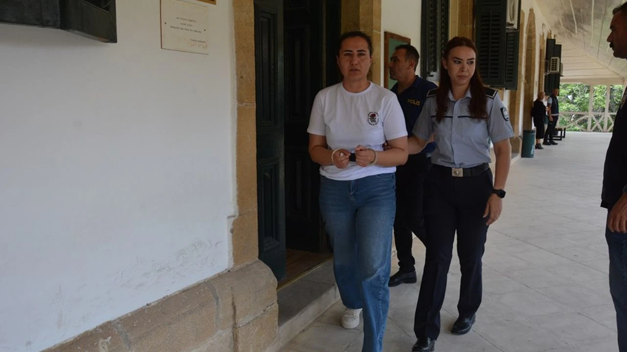 Sahte evrak suçundan tutuklanan zanlı mahkemeye çıkarıldı