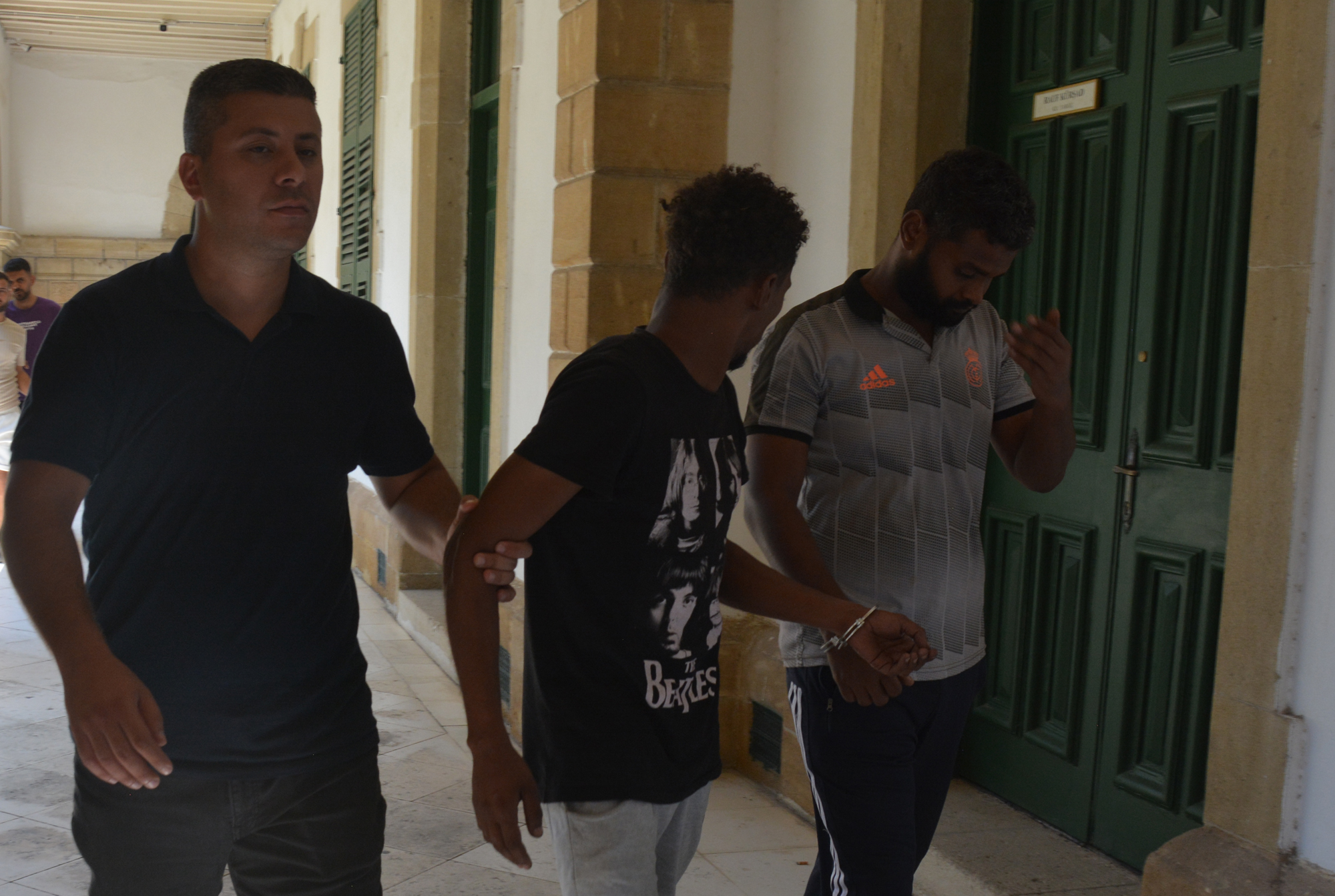 Lefkoşa’da Uyuşturucu ve Yeşil Reçeteli İlaç Operasyonu