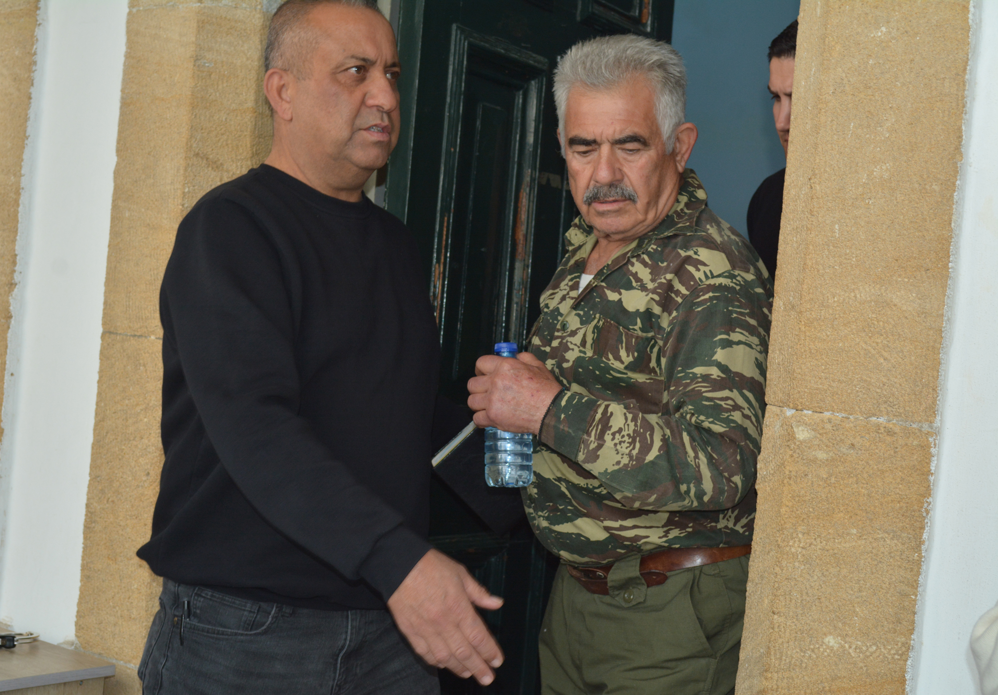 Askeri yasak bölgeyi ihlal eden Papatisu’ya kefalet ve sulh şartı