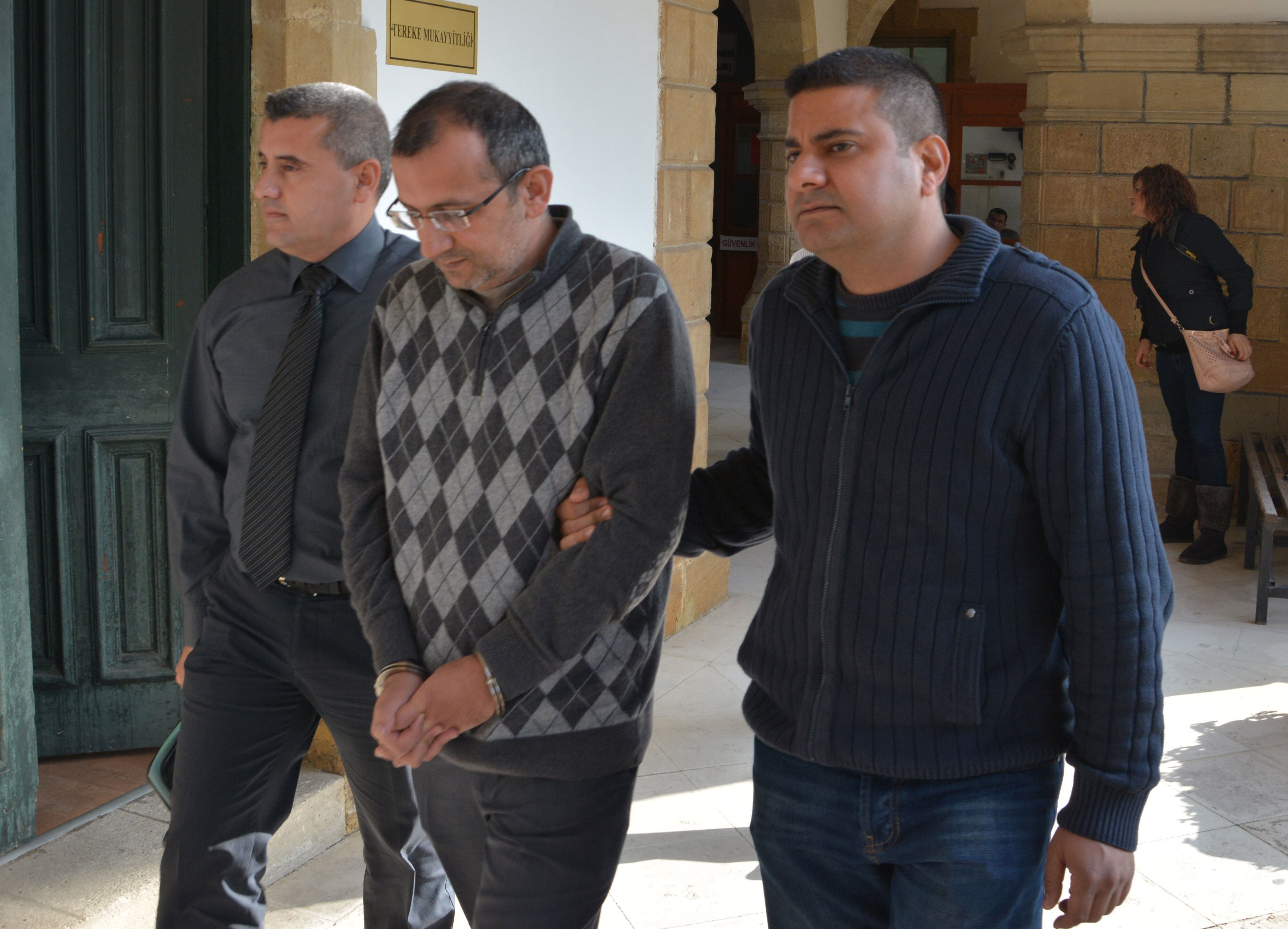 Şirketler Mukayyitliği’nde Pul Yolsuzluğu: Emekli Memura 1 Yıl Hapis