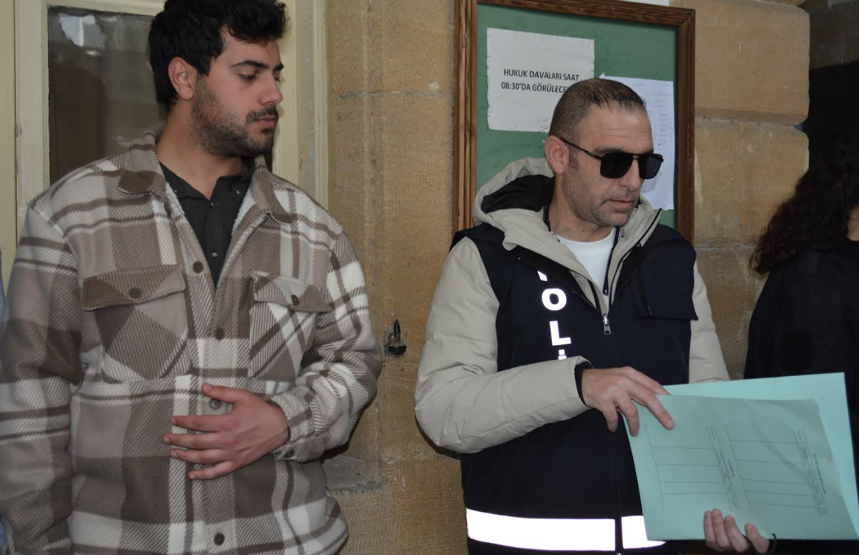 Girne - Lefkoşa anayolunda feci kaza: yaya hayatını kaybetti