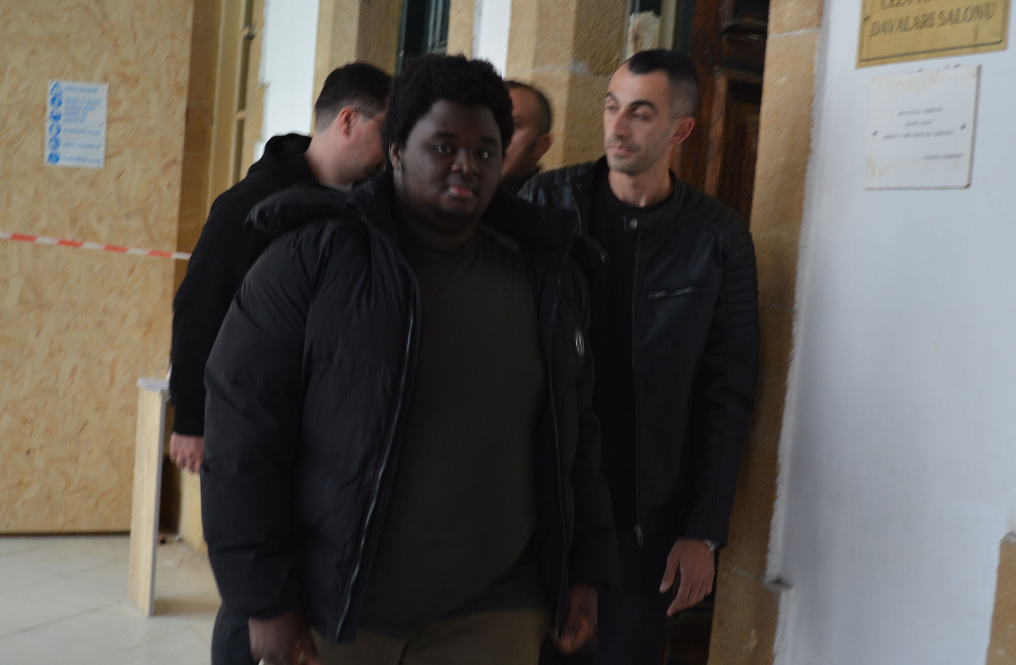 Lefkoşa'da sahtekarlıkla para temini suçundan bir kişi tutuklandı