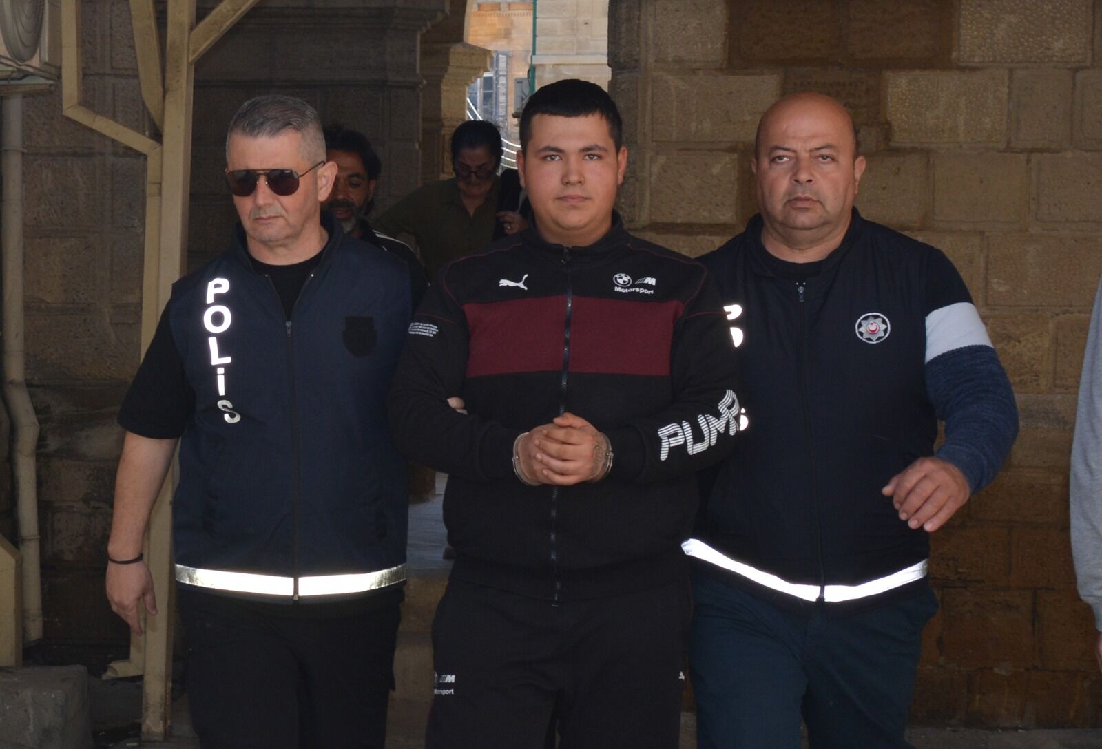 Lefkoşa'da Adalet Tecelli Etti: Kanunsuz Bıçak Taşıma ve Darp Suçuna Ağır Ceza