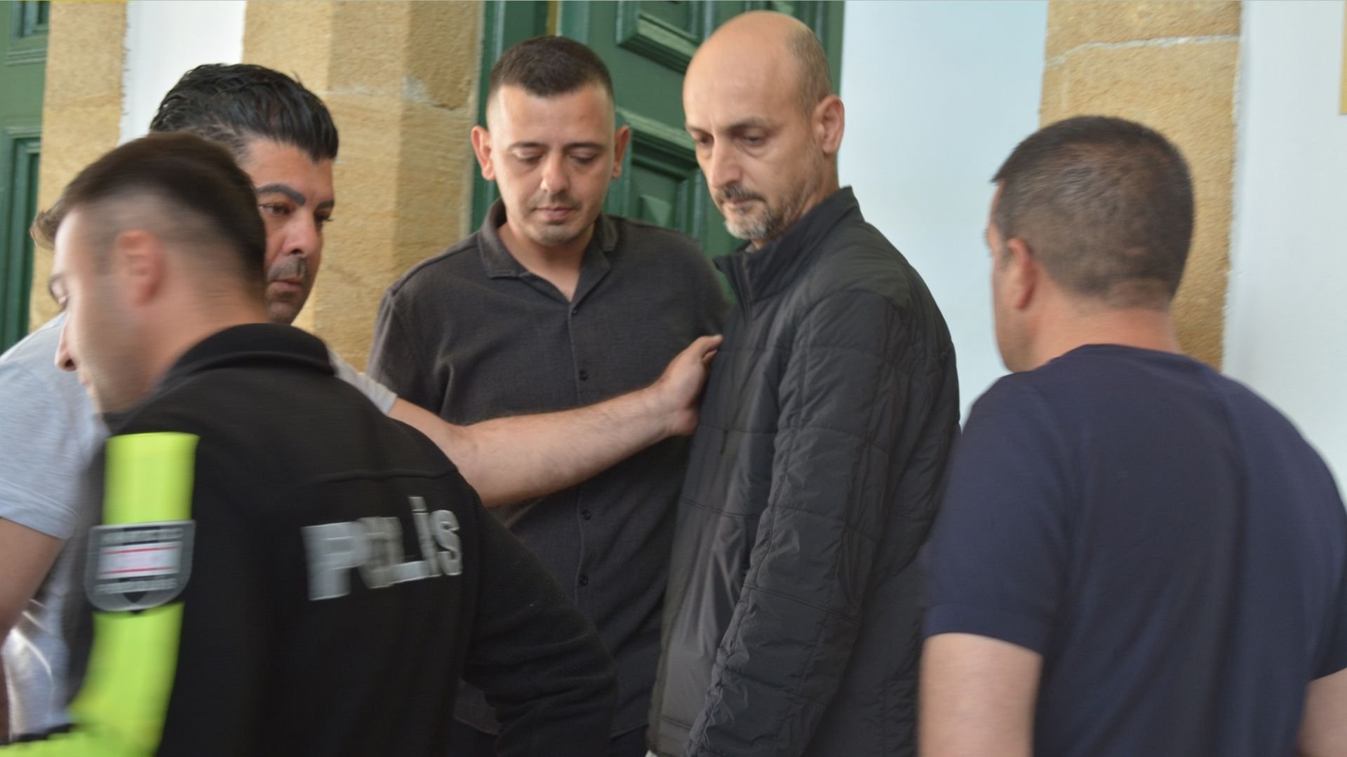 Ercan’da sahte kimlik zanlısına 20 gün cezaevi tutukluluğu