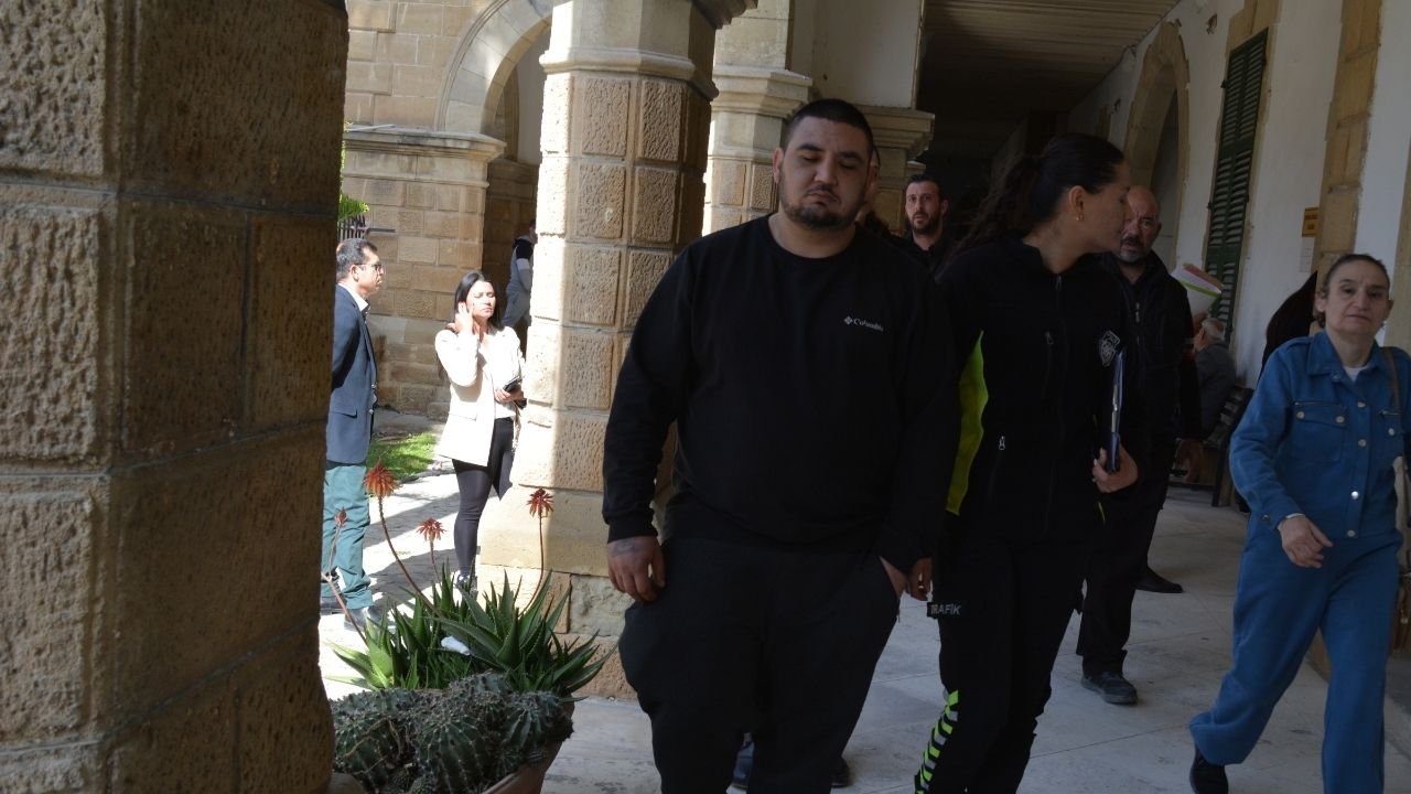 Motosiklet sürücüsünü yaralayan otobüs şoförü tutuklandı