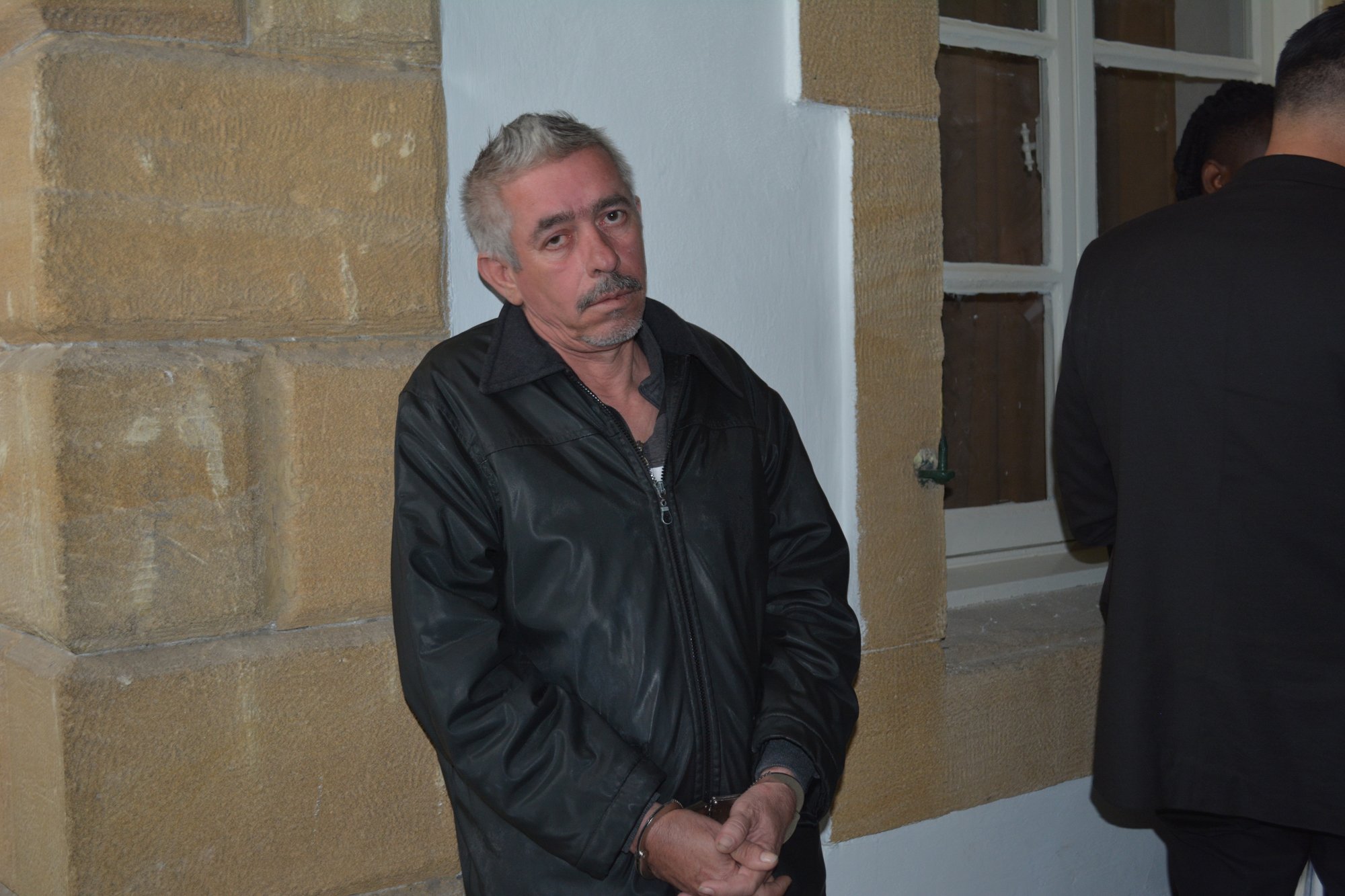 "Kaçmam" dedi ama Yargıç affetmedi: Öz kızının canıyla tehdit eden cani cezaevinde!