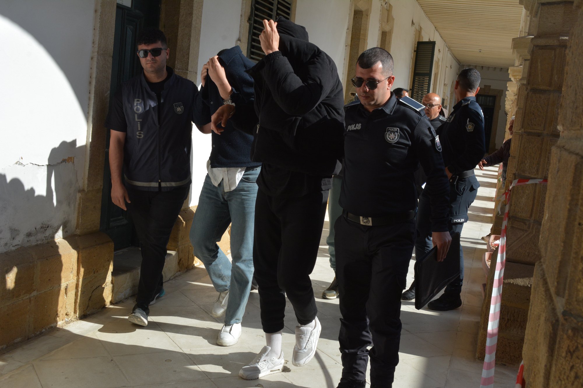 Gönyeli’de eşini darp eden zanlının üzerinden uyuşturucu çıktı!