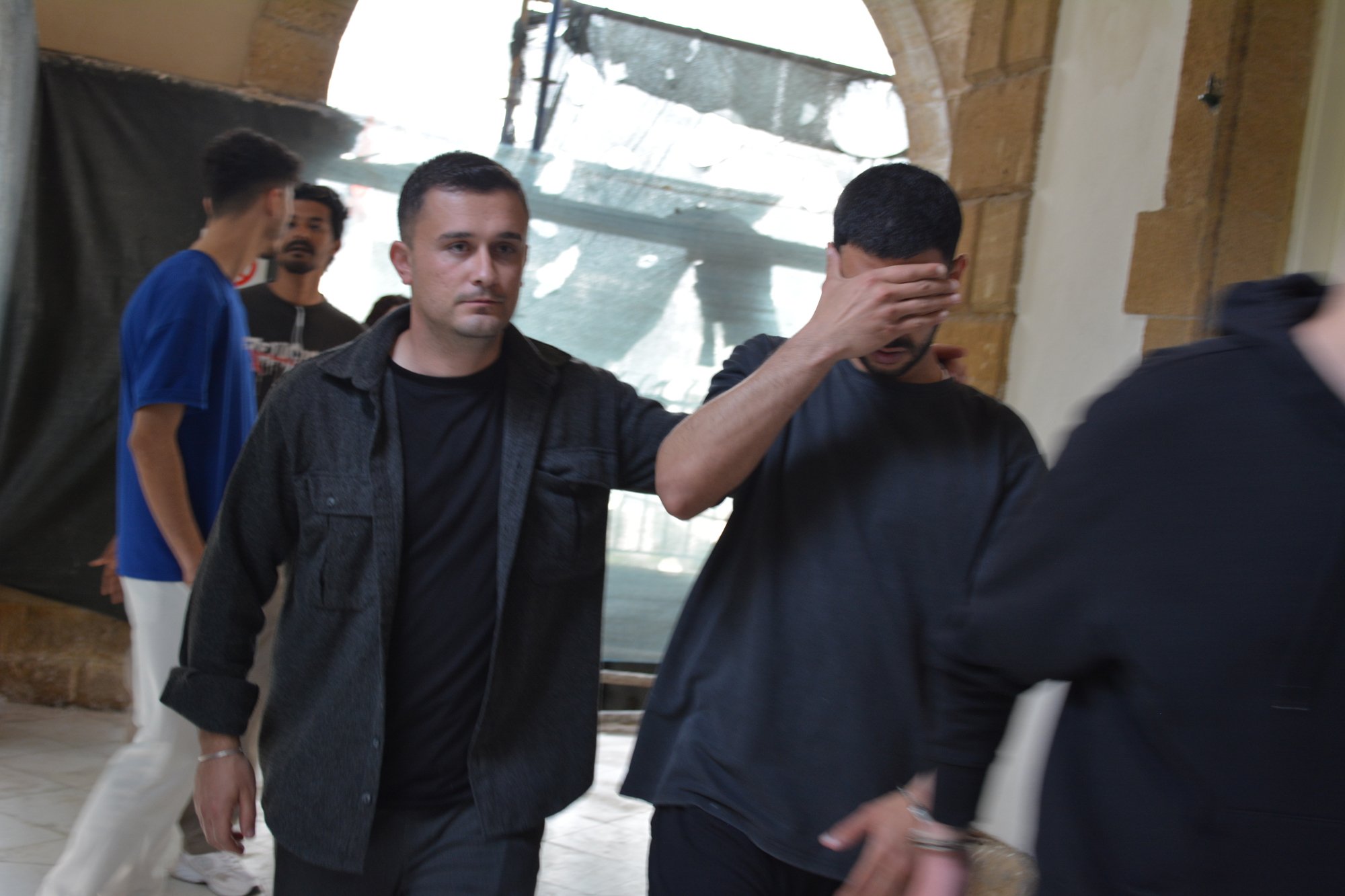 Lefkoşa’da elektronik sigara hırsızlığı ve kaçak yaşam tespit edildi: zanlı tutuklandı