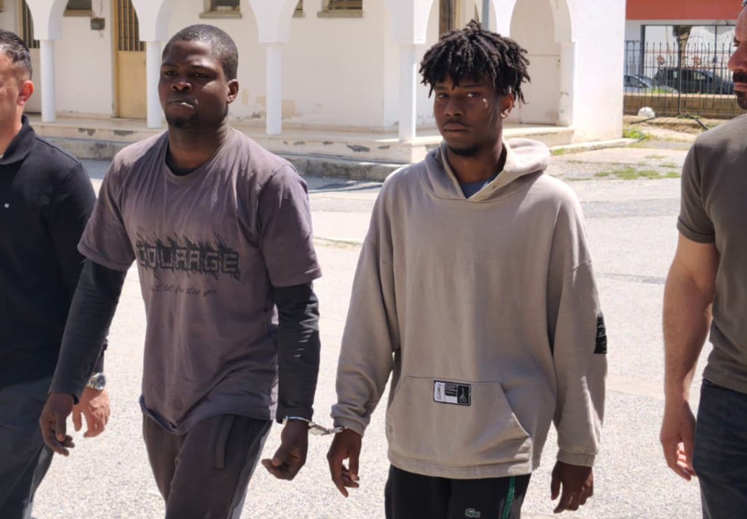 Lefkoşa’da uyuşturucu ve patlayıcıyla yakalanan iki zanlı tutuklandı