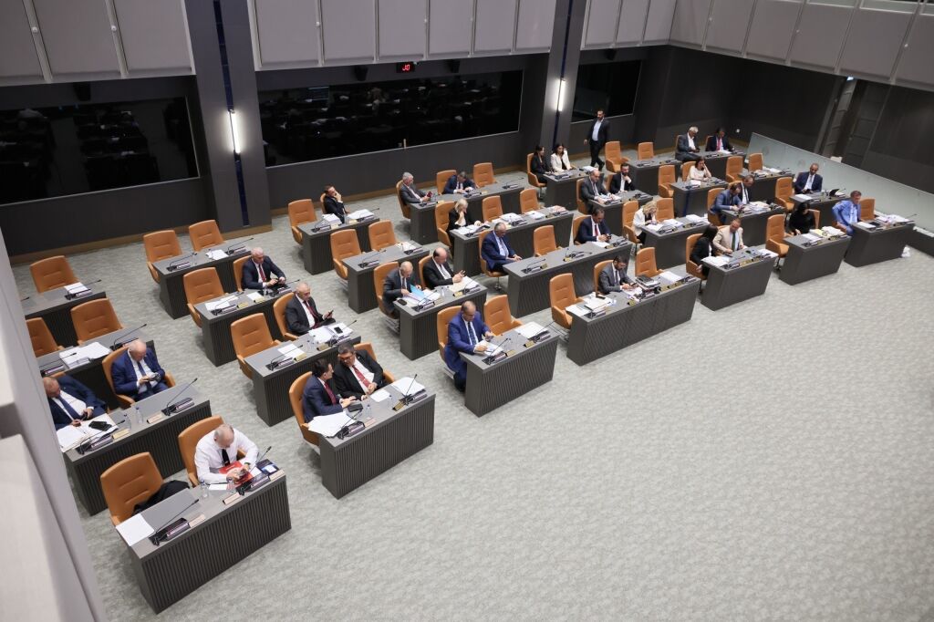 Güvenlik kamu görevlileri tasarıları Komiteye geri çekildi